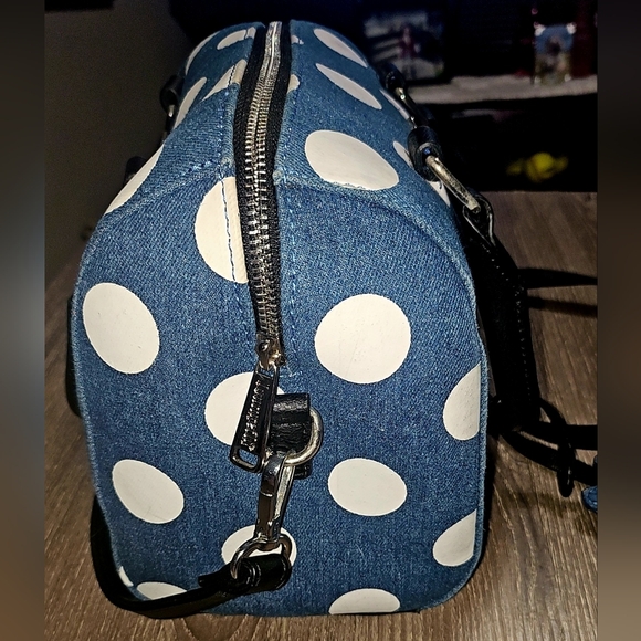 Disney Loungefly Minnie Mouse Denim Polka Dot Purse With Matching Zip Wallet - Picture 4 of 13